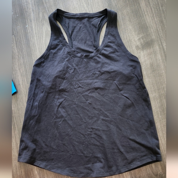 Lululemon tank - Picture 1 of 2